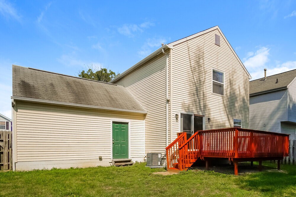 Building Photo - 848 Wallinger Dr