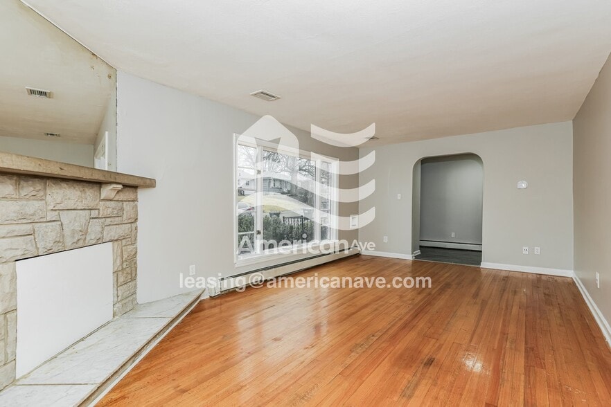 Building Photo - 624 Ruth Ave