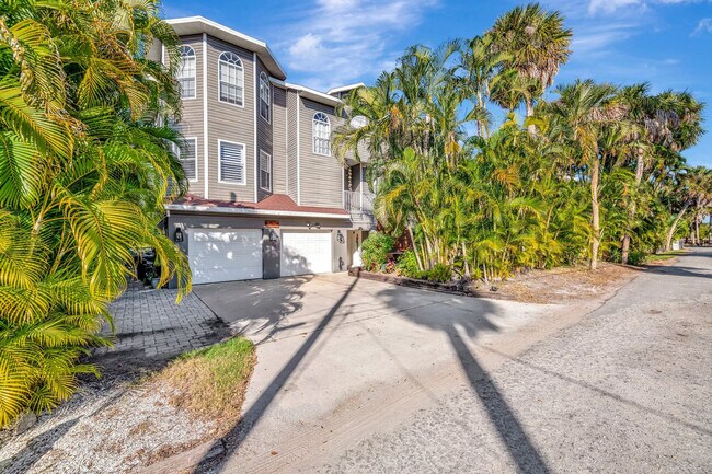 Building Photo - 28 Michiana Dr