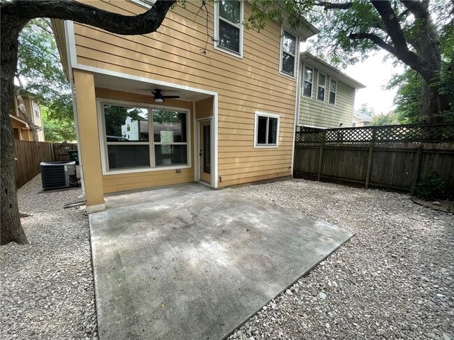 Building Photo - 4526 Merle Dr