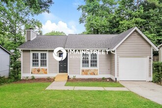 Building Photo - 3 Bedroom Pet-Friendly Home in Kennesaw, GA with Main Street Renewal