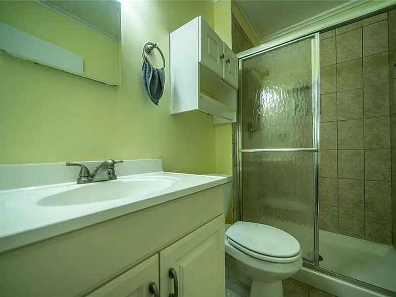 Building Photo - 129 Carmel Woods Dr