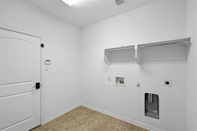 Building Photo - 10421 Sexton Dr