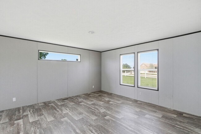 Building Photo - 303 Mesa Rdg