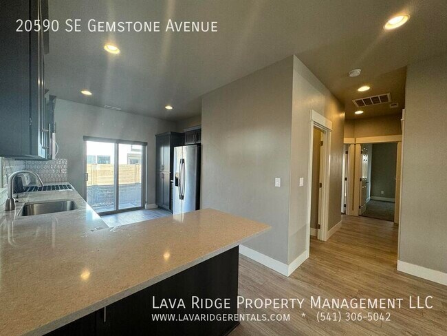 Building Photo - 20590 SE Gemstone Ave