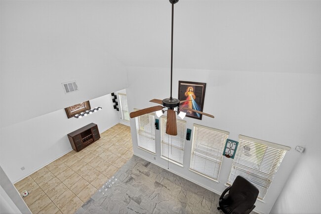 Building Photo - 2019 Argos Dr