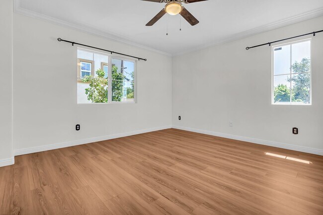 Building Photo - 8798 Nozay Ln