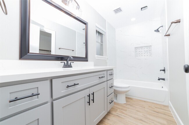 Building Photo - 5823 Toddington Rd