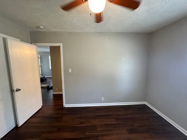 Building Photo - 308 Sinclair Ave