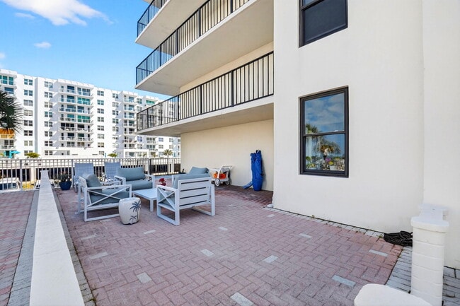 Building Photo - 3456 S Ocean Blvd