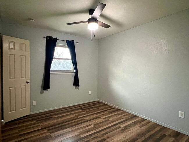 Building Photo - 289 Deer Slayer Dr