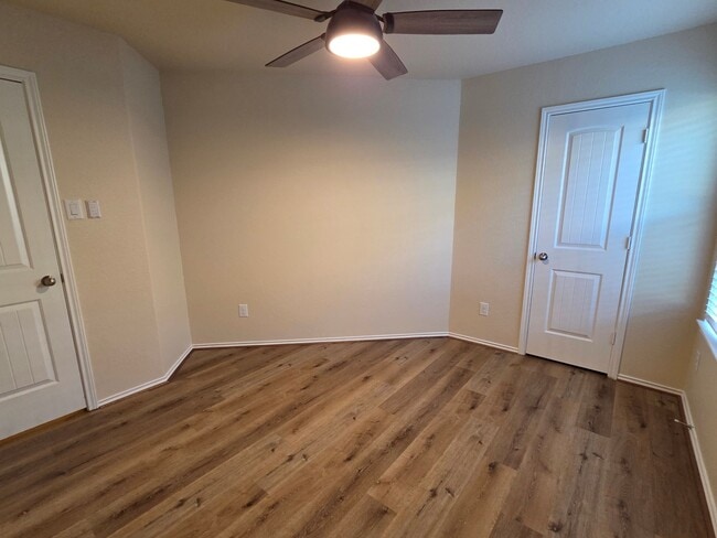 Building Photo - 19115 Shire Horse Blvd