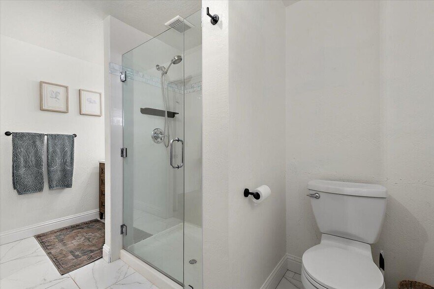 Master Bathroom - 789 Canada Rd