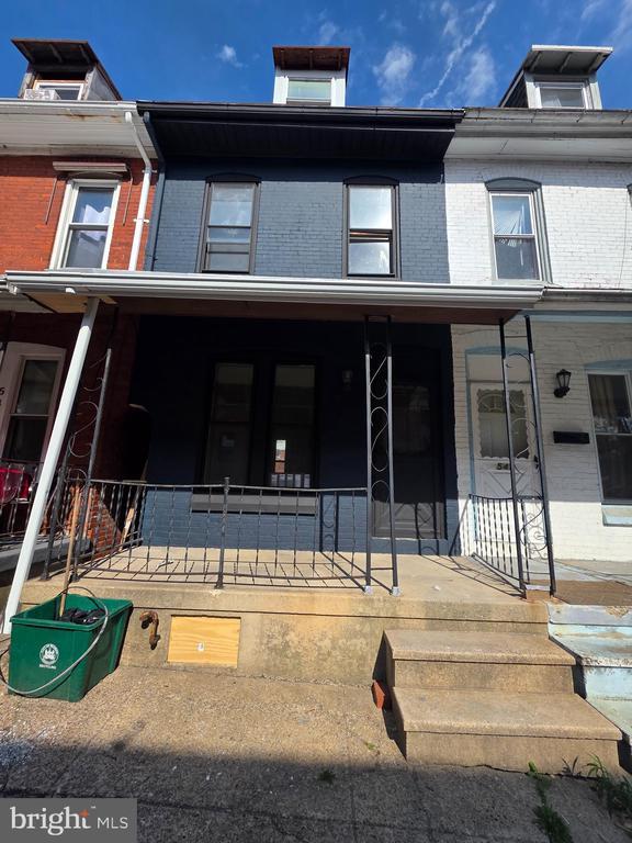 Building Photo - 545 Minor St