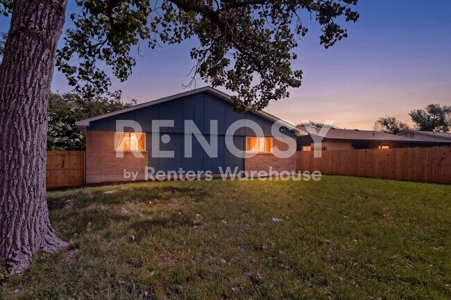 Building Photo - Carrollton GEM Ready For Move-in  ****Rent Concession - 2nd Month Free****