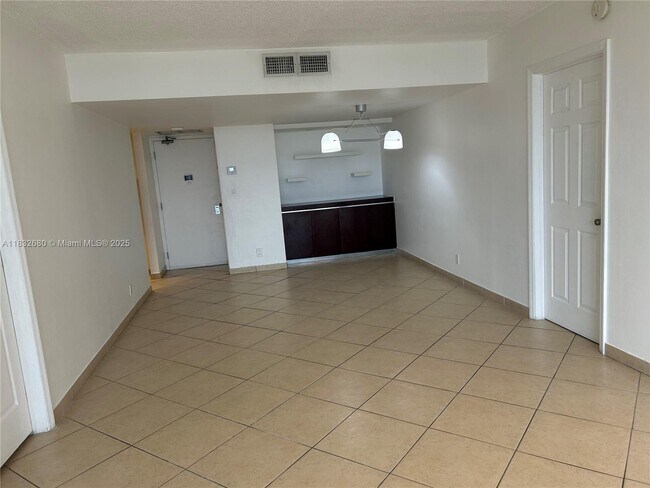 Building Photo - 20335 W Country Club Dr