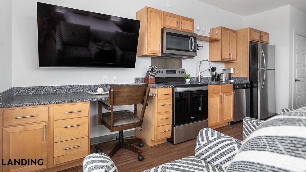 Building Photo - 302 13th St S