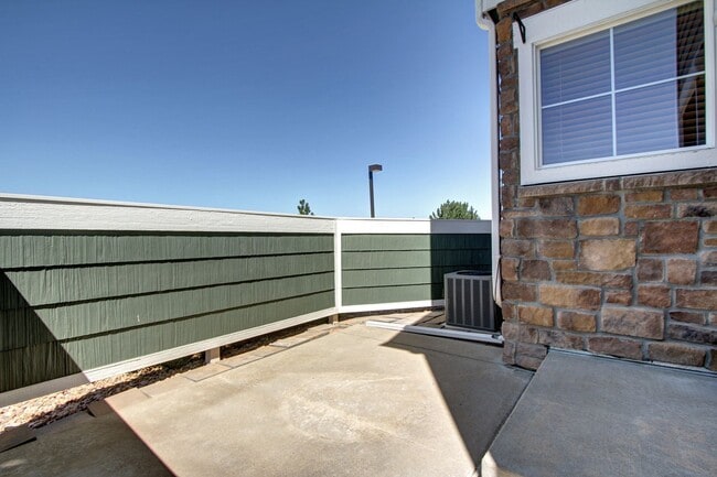 Building Photo - Rare Sapphire Pointe 2 bed townhome for lease great location in Castle Rock.