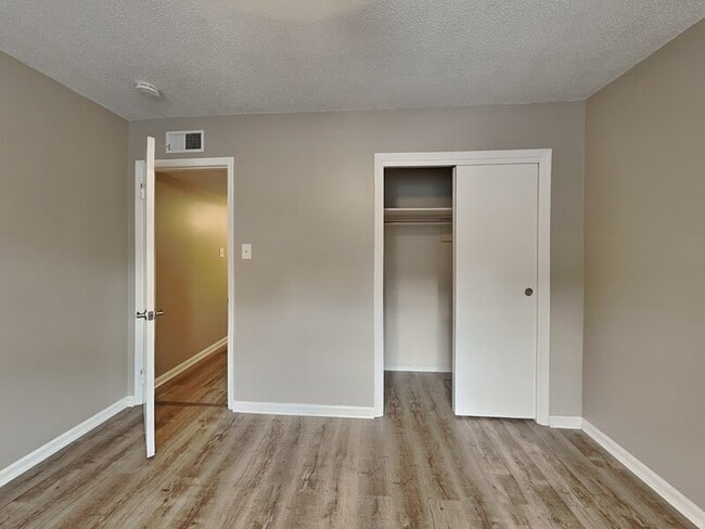 Building Photo - 3412 Sandner Ct