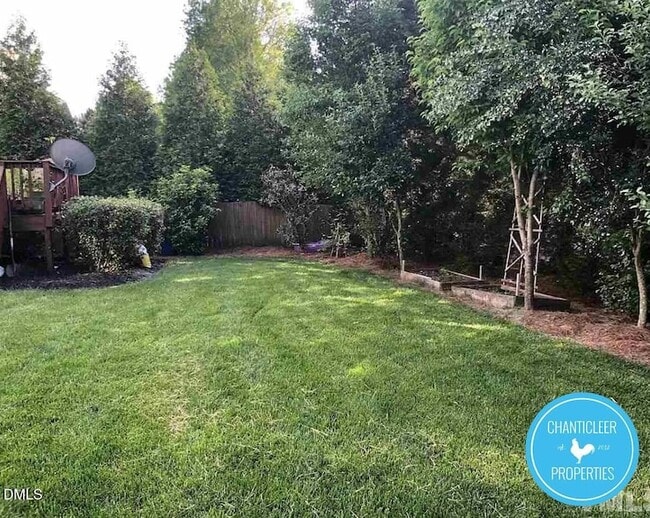 Building Photo - 200 Elmhaven Way