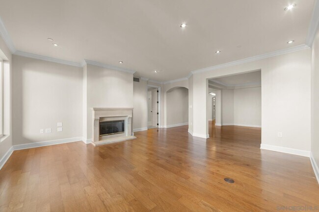 Building Photo - 1020 Genter St
