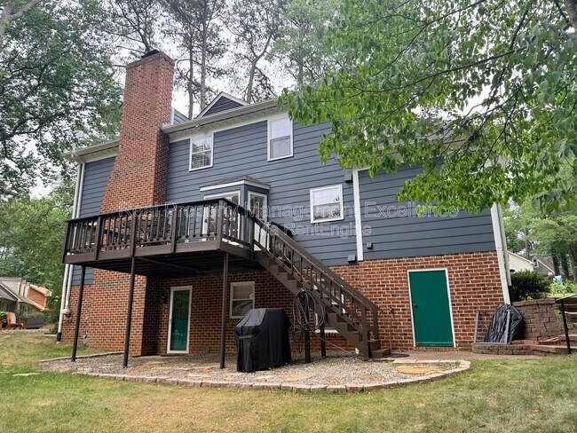 Building Photo - 1208 Nottingham Dr
