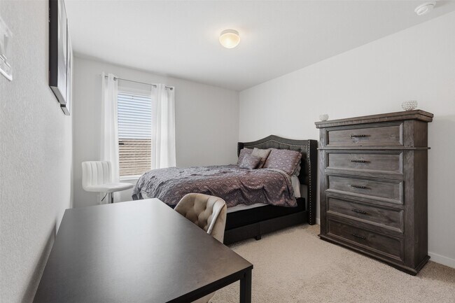 Building Photo - 7415 Casuna Ln
