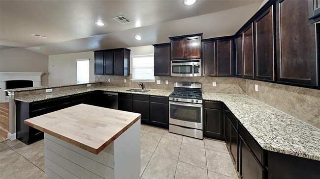 Building Photo - 11305 NW 94th St