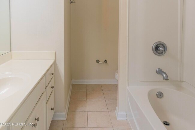 Building Photo - 8087 Summerside Cir