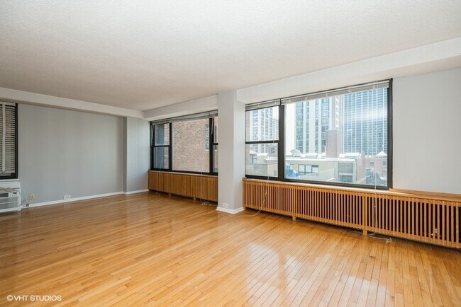 Building Photo - 1540 N State Pkwy