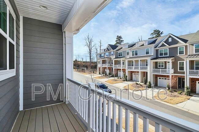 Building Photo - 10436 Glenmere Crk Cir