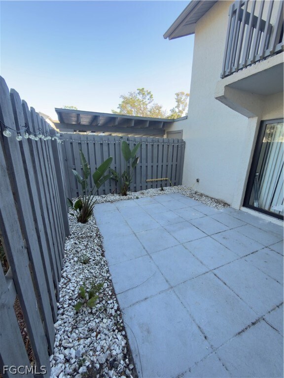 Building Photo - 17455 Silver Fox Dr