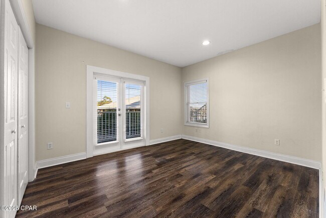 Building Photo - 212 Bonita Cir