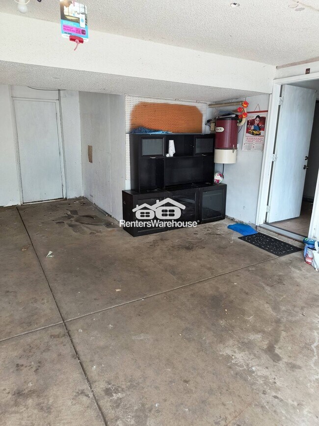 Building Photo - 5112 Millpond Pl