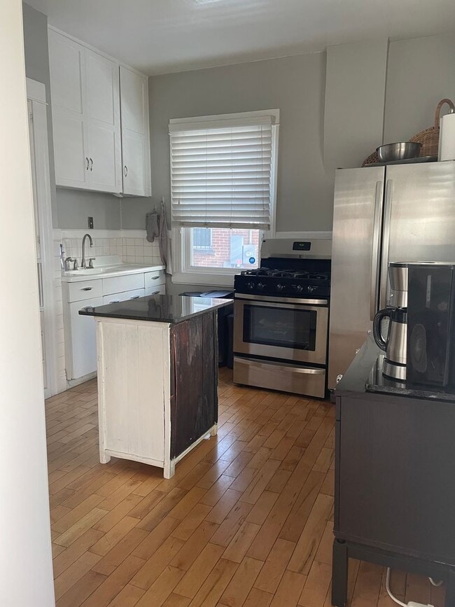 Building Photo - Charming duplex available in Cherry Creek North, one of Denver’s most sought-after neighborhoods!