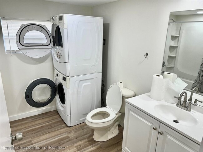 Building Photo - 5037 Roanoke St