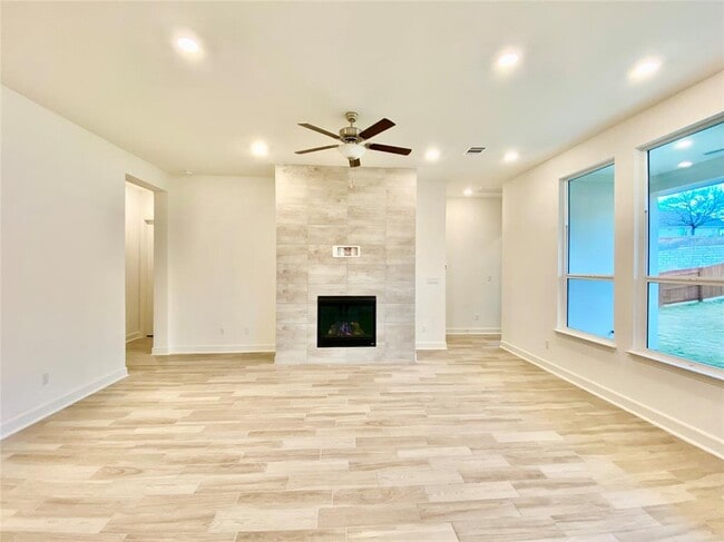 Building Photo - 6009 Cimarron Rdg Ln