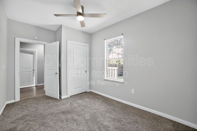 Building Photo - 3916 2nd St