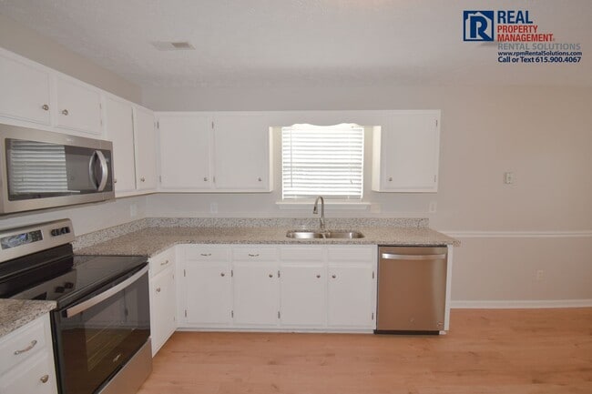 Building Photo - Adorable 3bd 2 ba home with washer/dryer included!