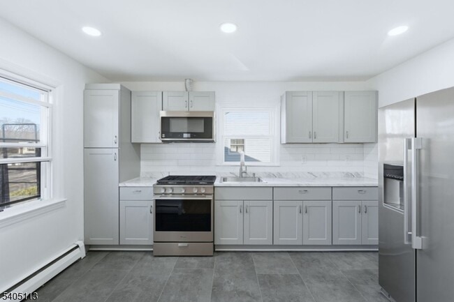 Building Photo - 5 Josh Ct