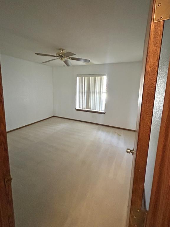 Building Photo - 15370 Tacony Rd