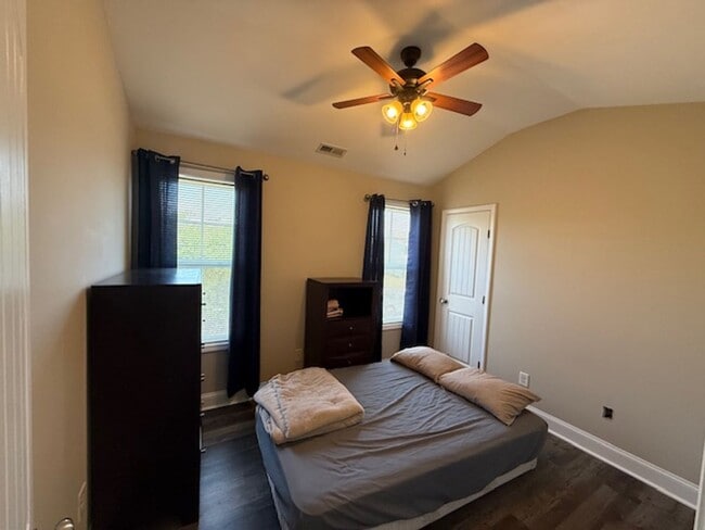 Building Photo - Welcome to Williamsburg Plantation!