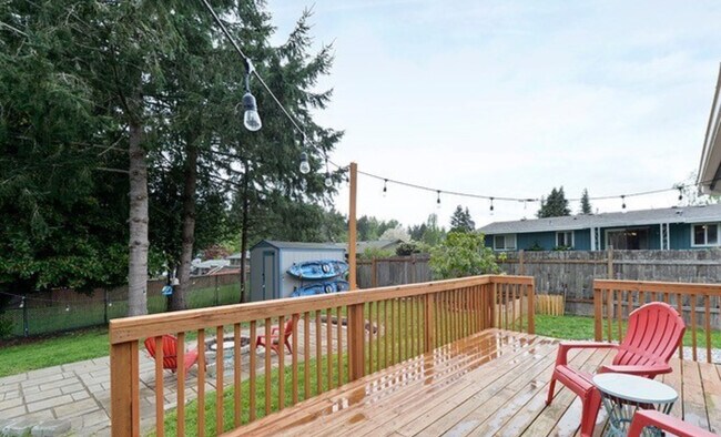 Building Photo - 10710 115th Ave SW