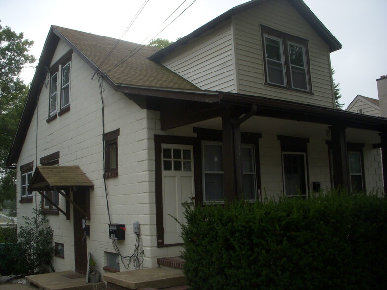 Front of house - 126 Colonial Ave