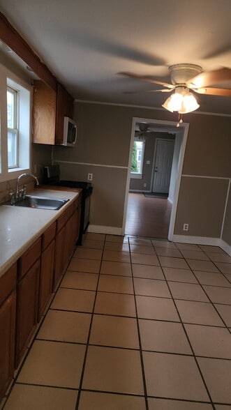 Building Photo - 23156 Bolam Ave