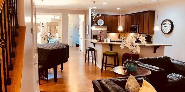 Primary Photo - Rooms for rent in Belmont