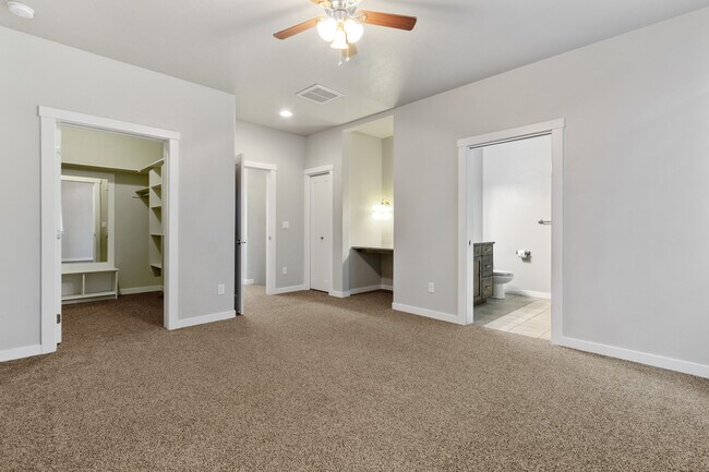 Building Photo - 10307 W Carlton Bay Dr