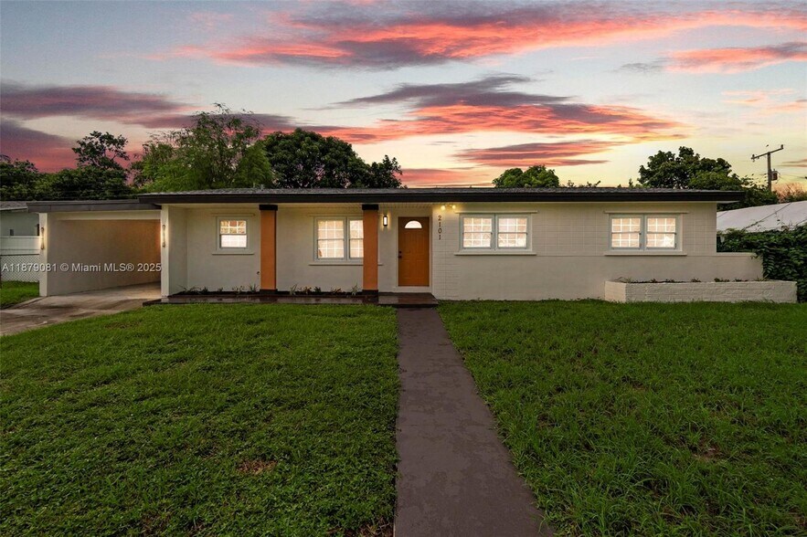 Building Photo - 2101 NW 189th Ter
