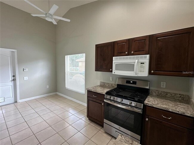 Building Photo - 30747 Burleigh Dr