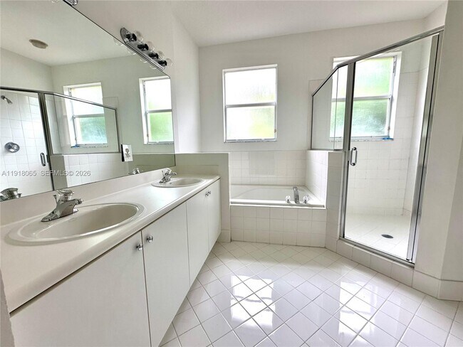 Building Photo - 13261 SW 127th Ct